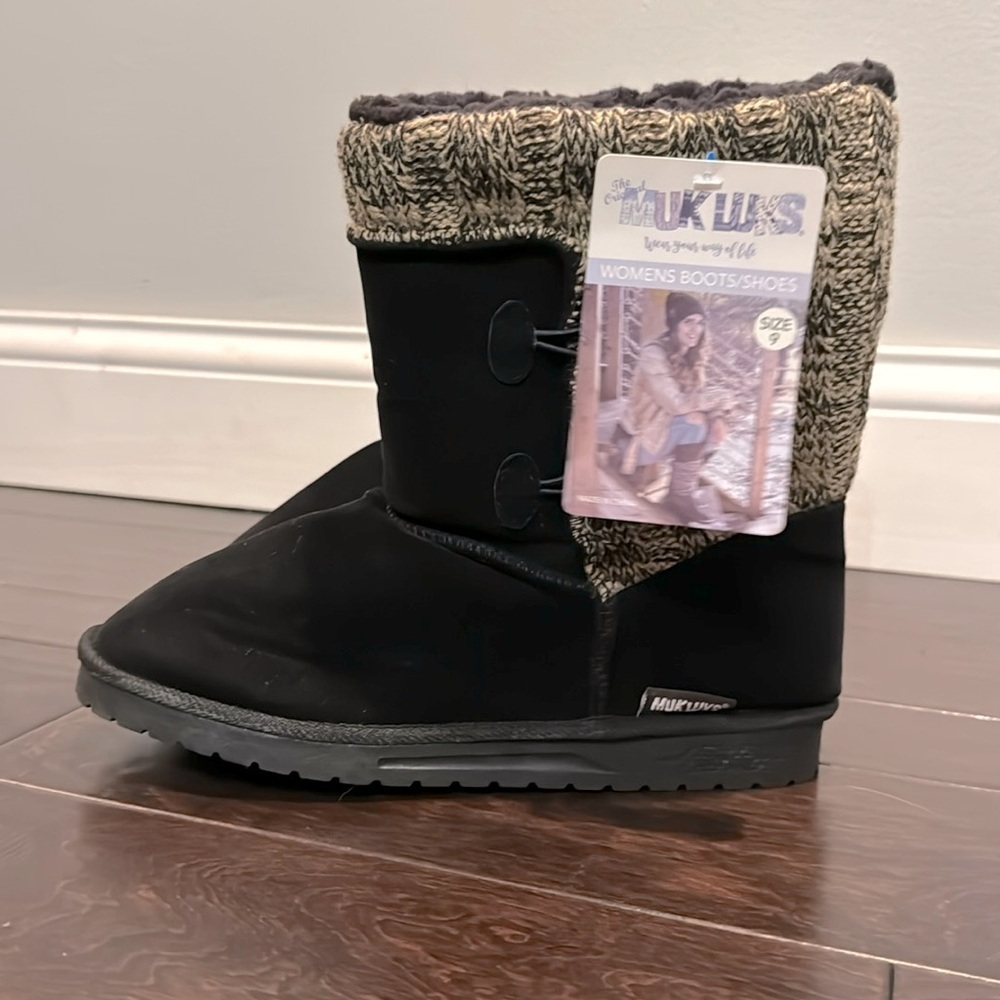 Muk Luks water resistance boots NWT 9